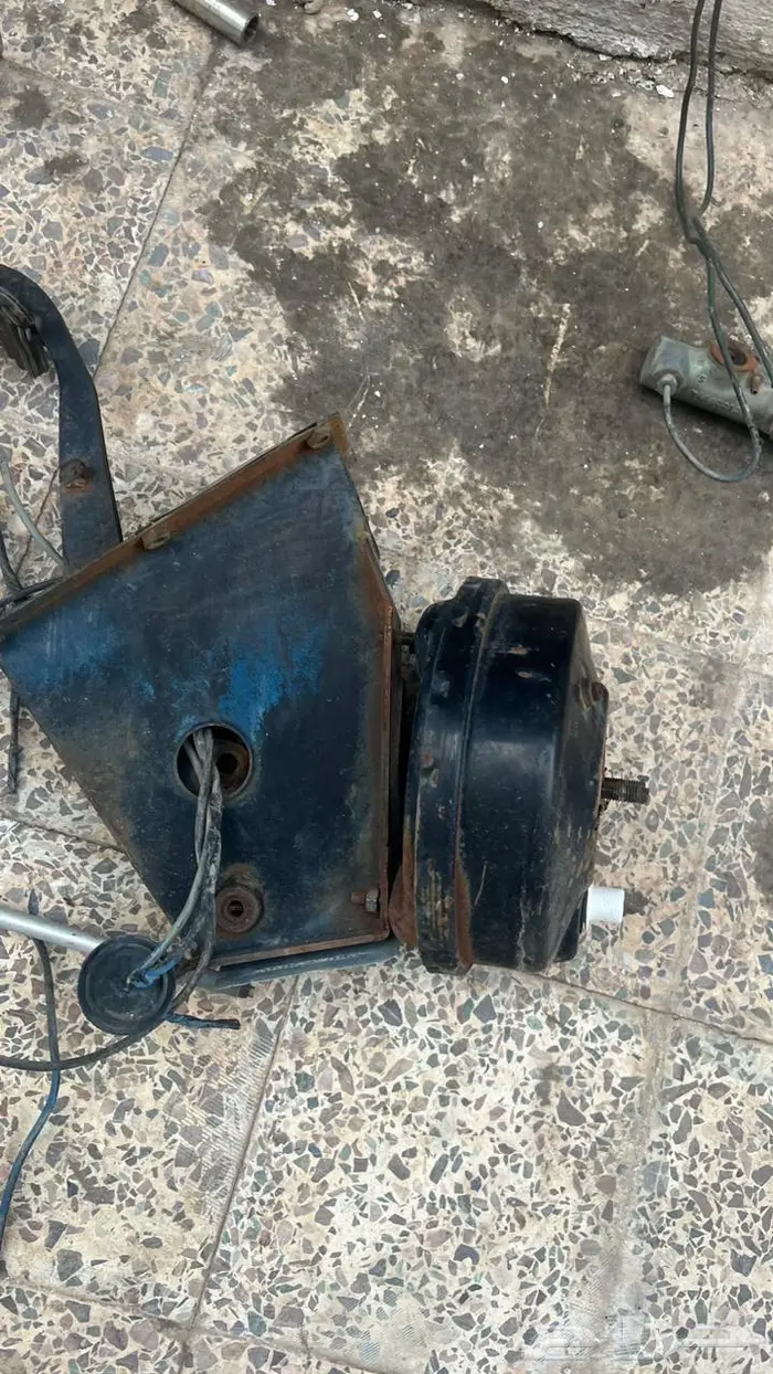 قطع لاندروفر ديفندر 16