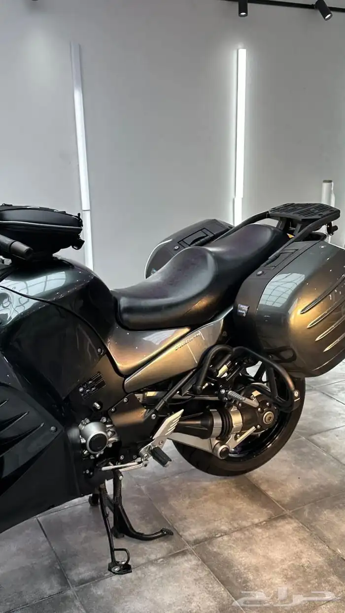دباب كوزاكي GTR 1400 2013 9