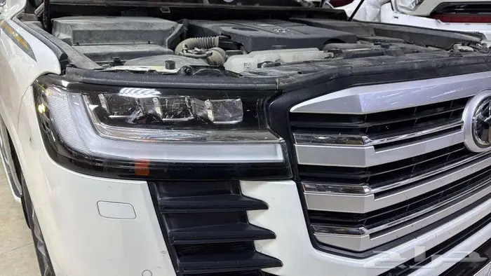شمعات لاندكروزر CXRإشاره متحركه 2025 0
