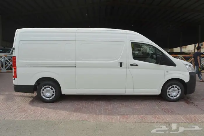 تويوتا باص هايس 2025 ديزل سقف مرتفع عبداللطيف جميل 1