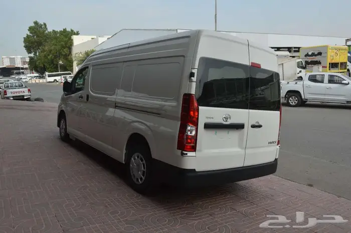 تويوتا باص هايس 2025 ديزل سقف مرتفع عبداللطيف جميل 8