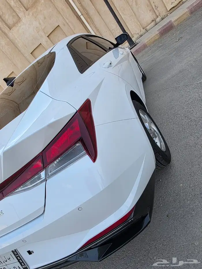 تم بيع هيونداي انترا 2021 11