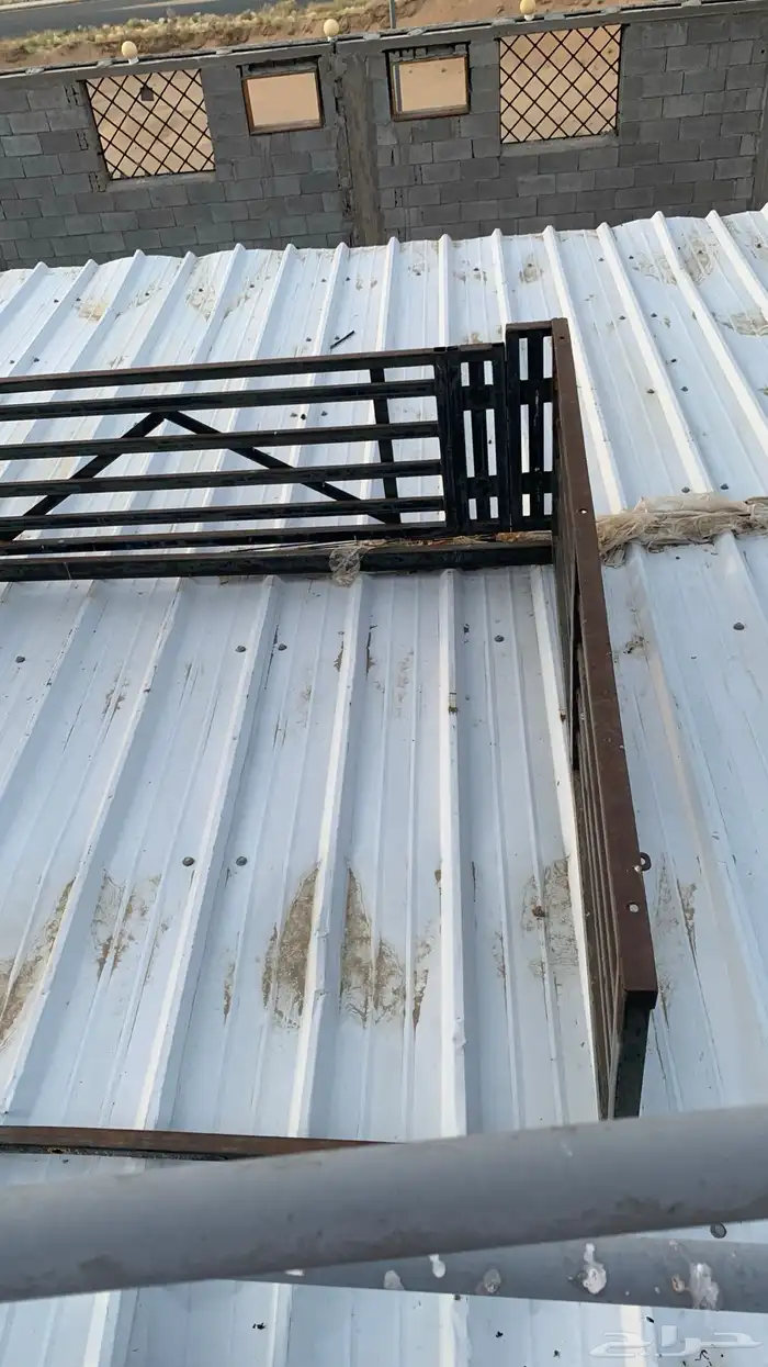 شبك حوض هايلوكس 2000 2