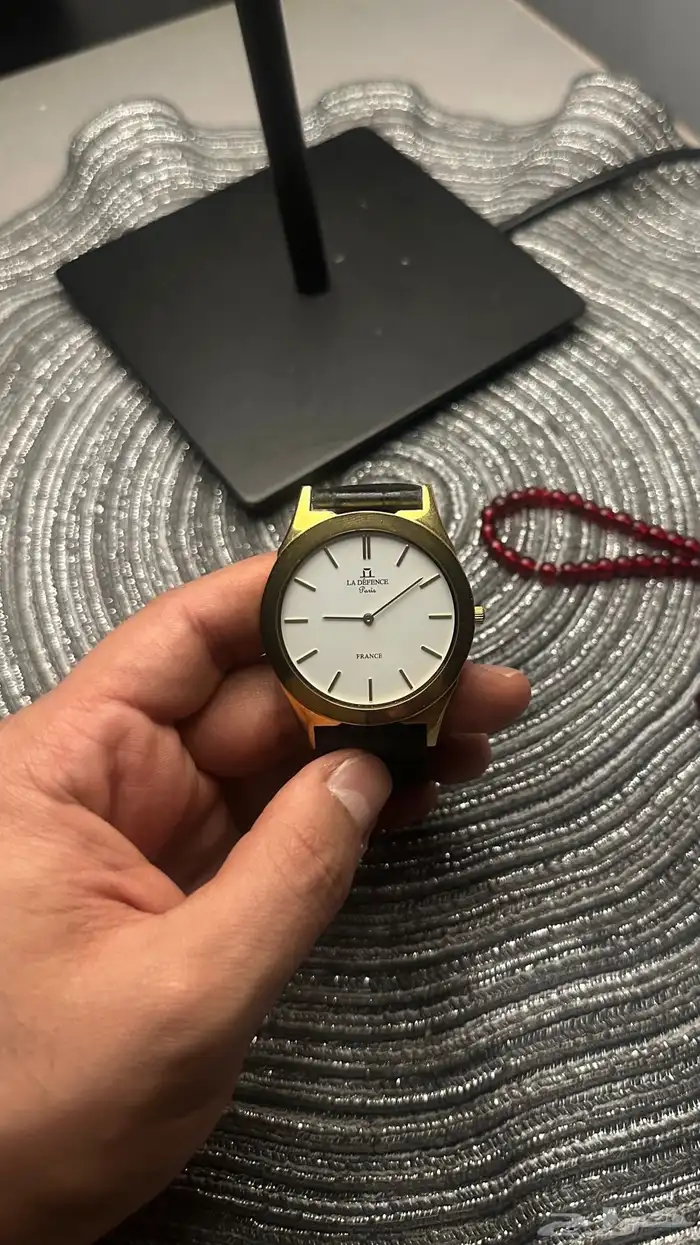 ساعة يد رجالية la defence باريس أصلية 2