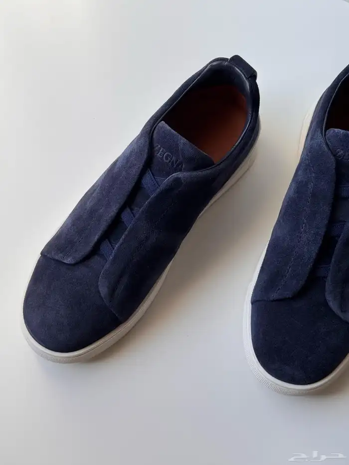 شوزات وملابس رجالي 48