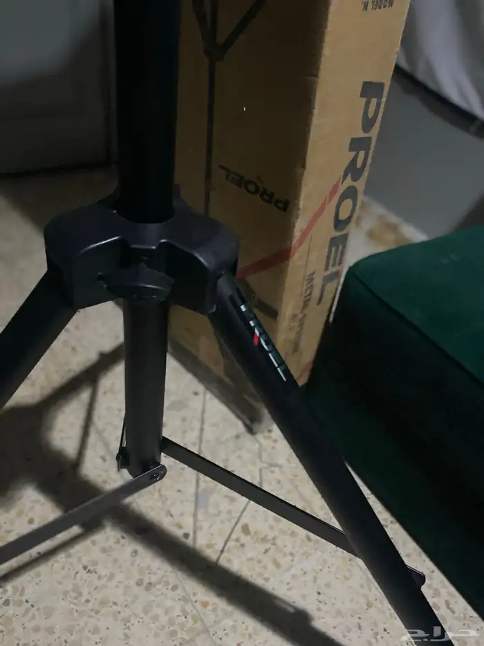 ستاند سماعات 4