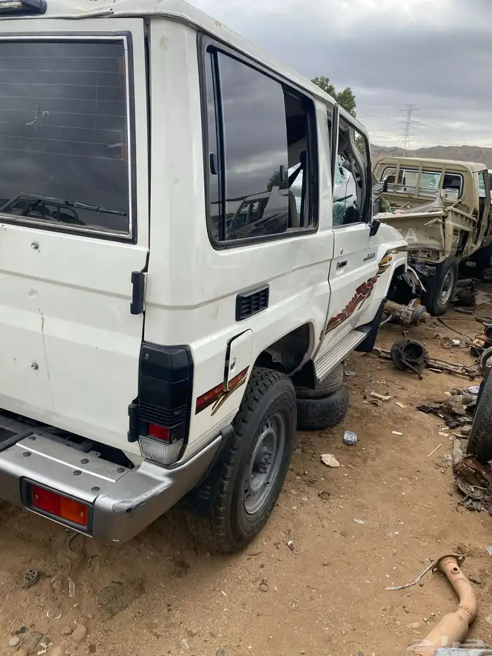 يوجد مكينة جيب ربع وكاله شاص على الشرط 2