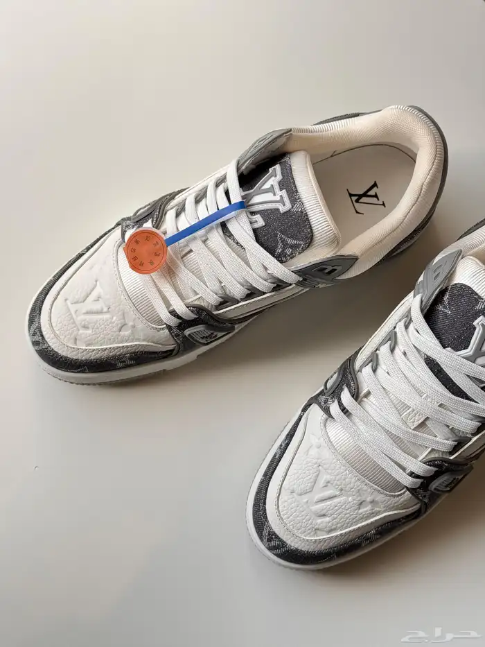 شوزات وملابس رجالي 3