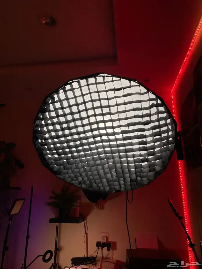 معدات لصناع المحتوى   كانون D250 6