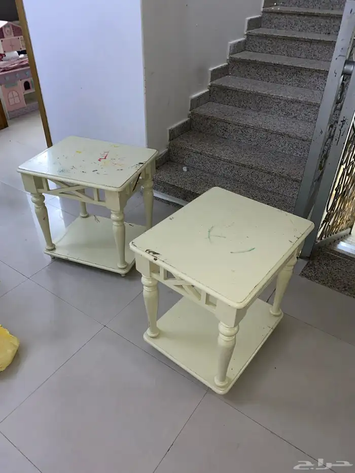 سرير نوم اثنيني واحد صلحان والثاني يبغاله مسمار وطاولتين 2