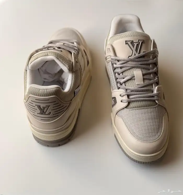 شوزات وملابس رجالي 1