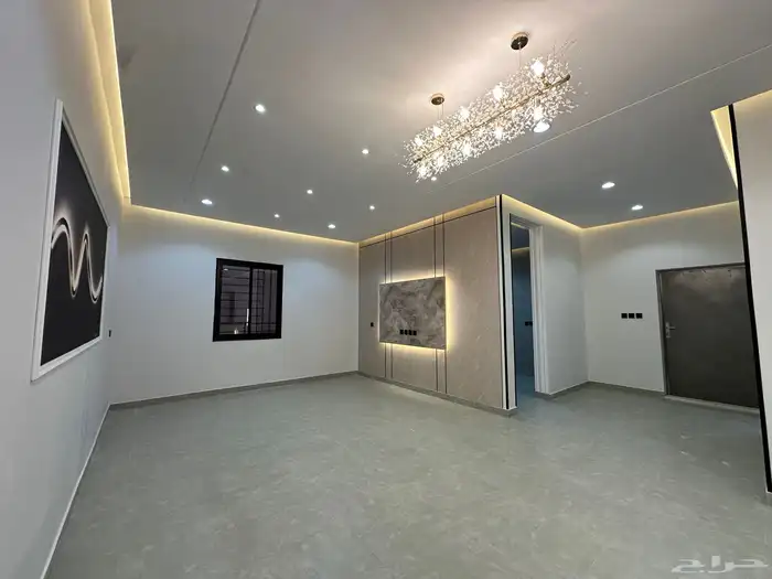 روف علوي بملحق مدخل مستقل موقع متميز بابها 23