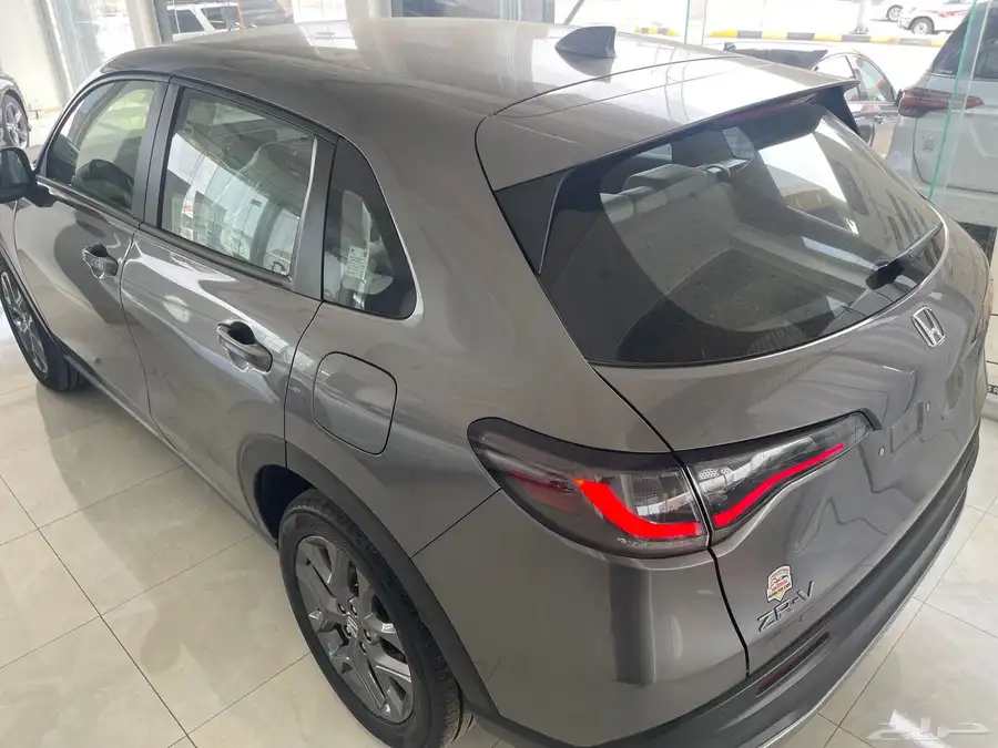 هوندا زد ار في ال اكس 2024 LX 8