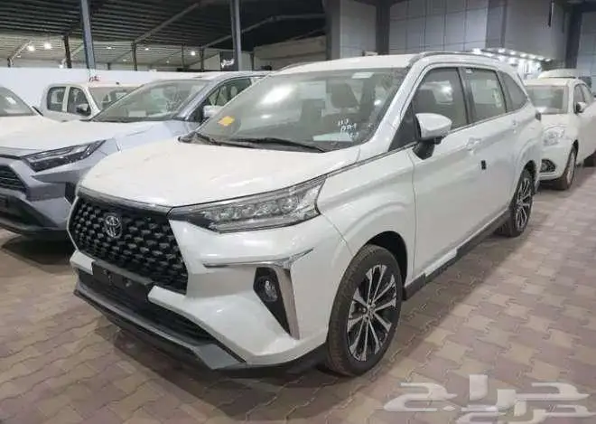 تويوتا فيلوز الجديده 2025 العائليه كاش واقساط وعروض مميزه 3