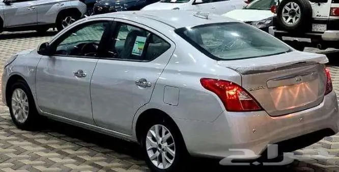 نيسان صني الشكل القديم 1