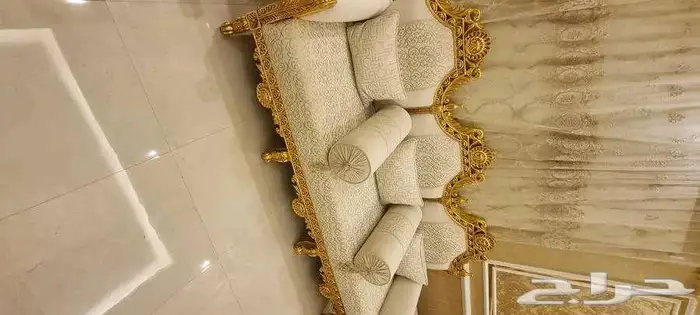 كنب كلاسيكي نظيف جدا 4