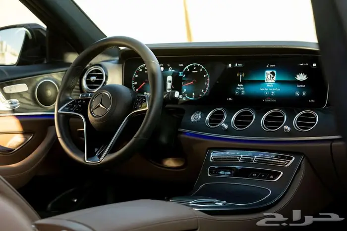 مرسيدس E300 م 2021 شبه جديد أول مالك 20
