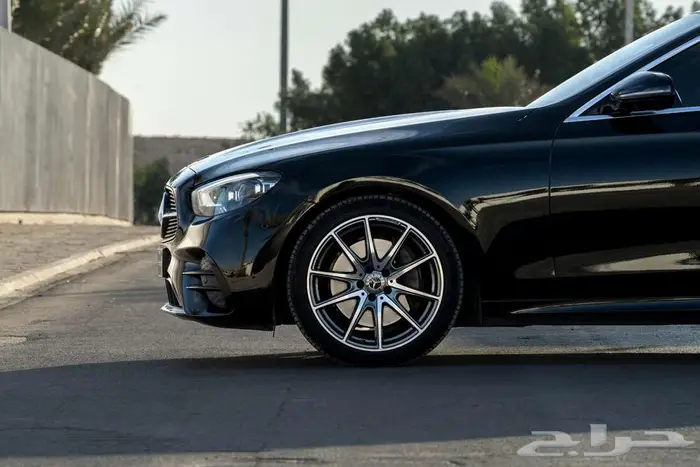 مرسيدس E300 م 2021 شبه جديد أول مالك 10