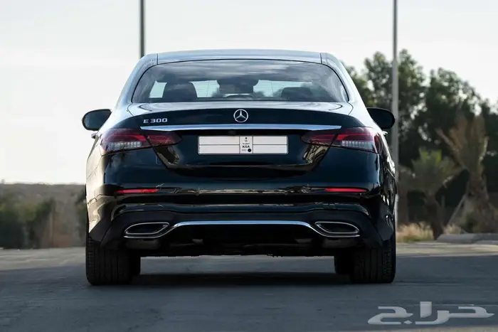 مرسيدس E300 م 2021 شبه جديد أول مالك 4