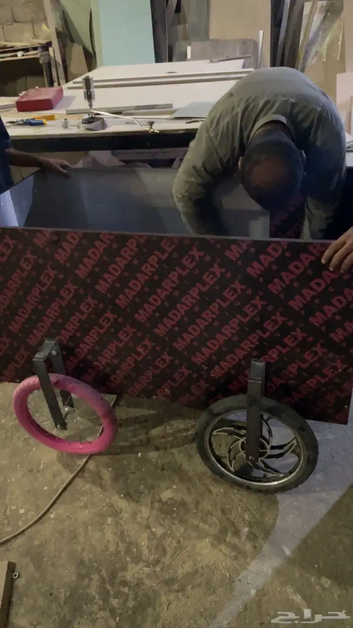 عربية اطعمه مكولات مع كفرات 0