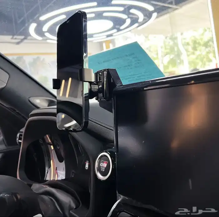 قاعدة جوال لاندكروزر الجديد LC300 8