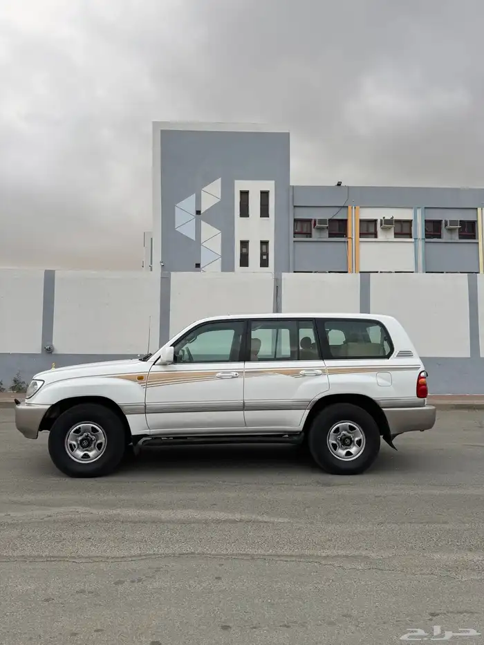 لاندركروزر VXR 99 فل كامل تم البيع 15