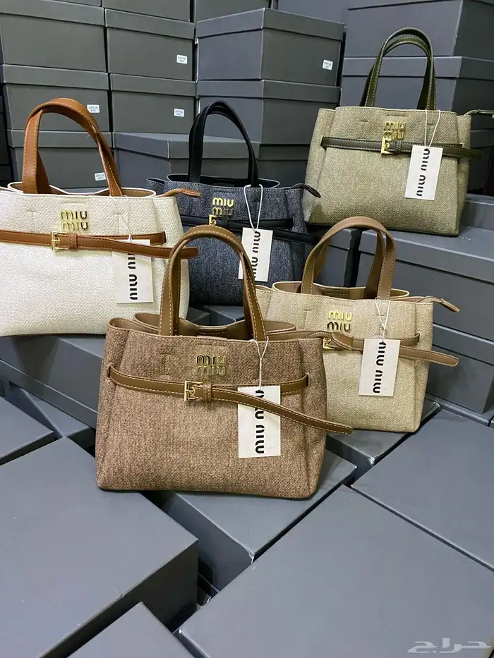 شنط برادا   جيس   كوتش   شانيل توري بورش   مع الملحقات 13