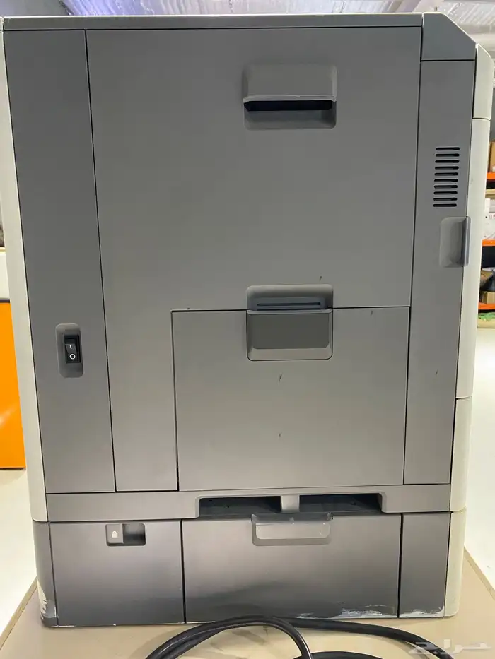 للبيع طابعة ملونه مركزية من شركة  LEXMARK 3
