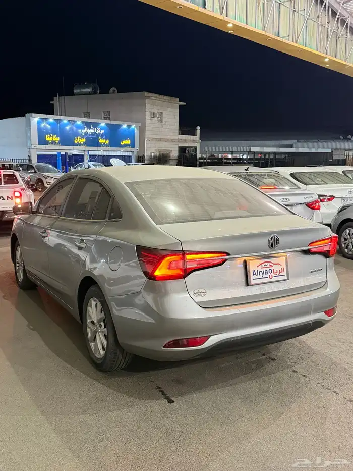 ام جي MG5 2024 4