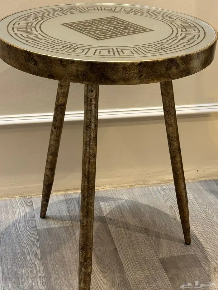 طاولة زينه 0