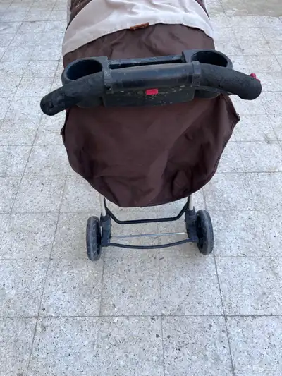 عربة اطفال قابلة للطي 2