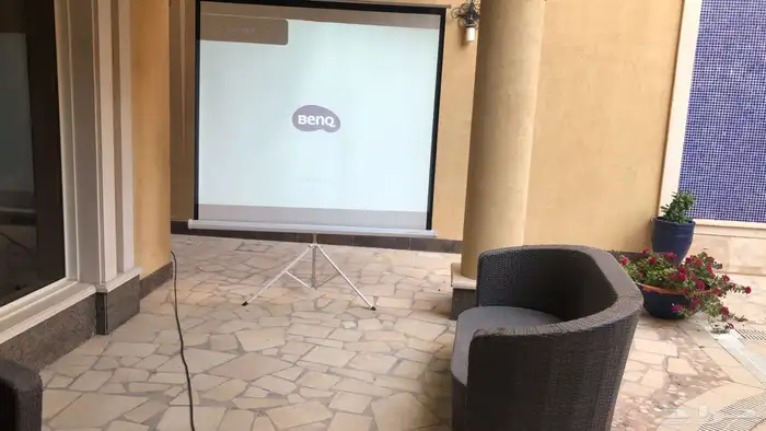 تأجير بروجكتر   شاشة عرض   سماعة 2
