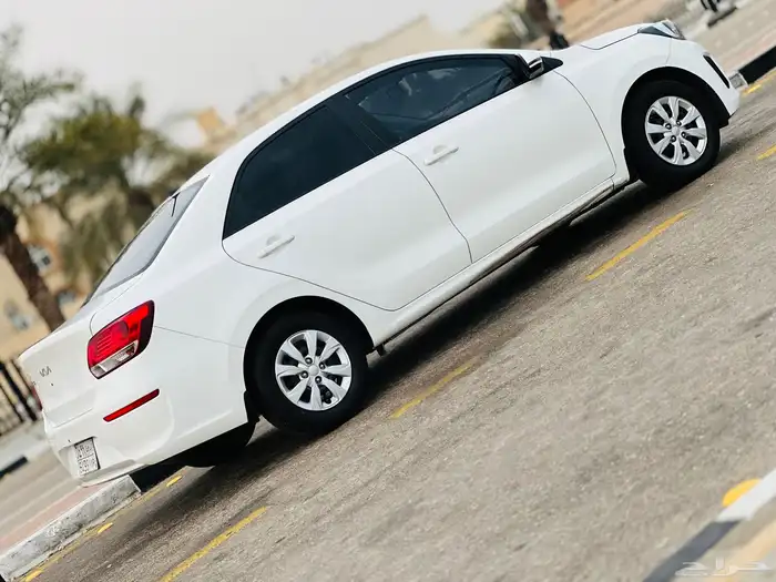 مشاوير داخل الدمام متوفرة سيارة موديل جديد شهري 0