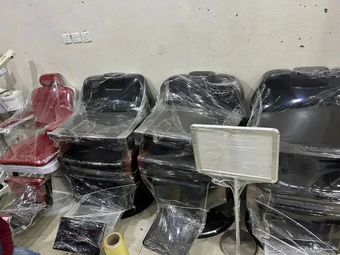 يوجد لدينا أدوات الحلاق 2