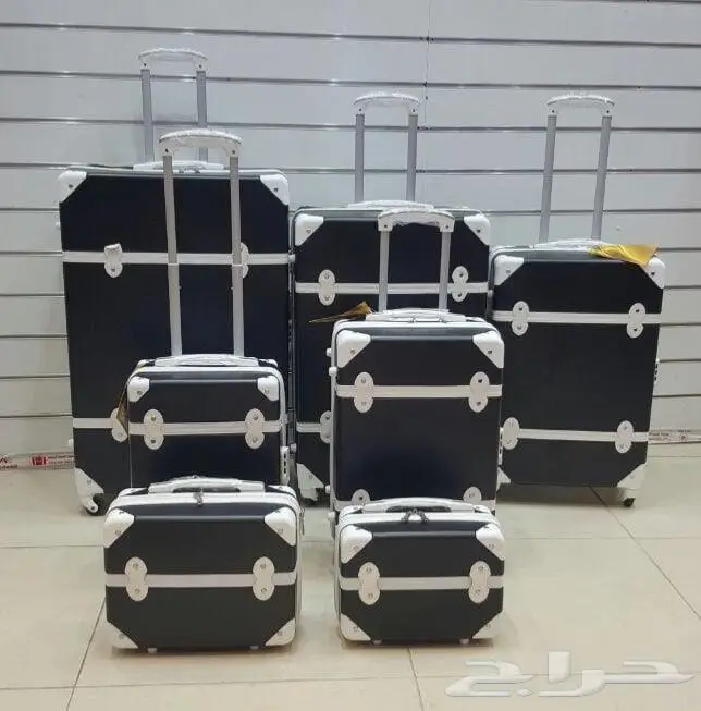 عروض على شنط سفر البيع بالجمله 67