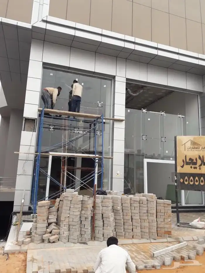 معرض فخامة لجميع أنواع الزجاج والمرايا والبراويز 14