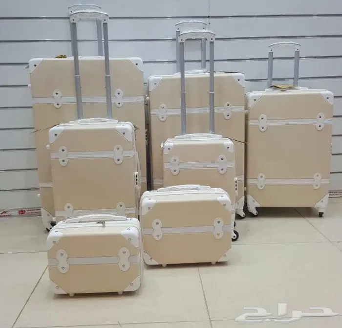 عروض على شنط سفر البيع بالجمله 64
