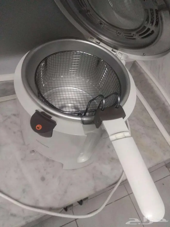 غلاية زيت كهربائيه كينوود 7