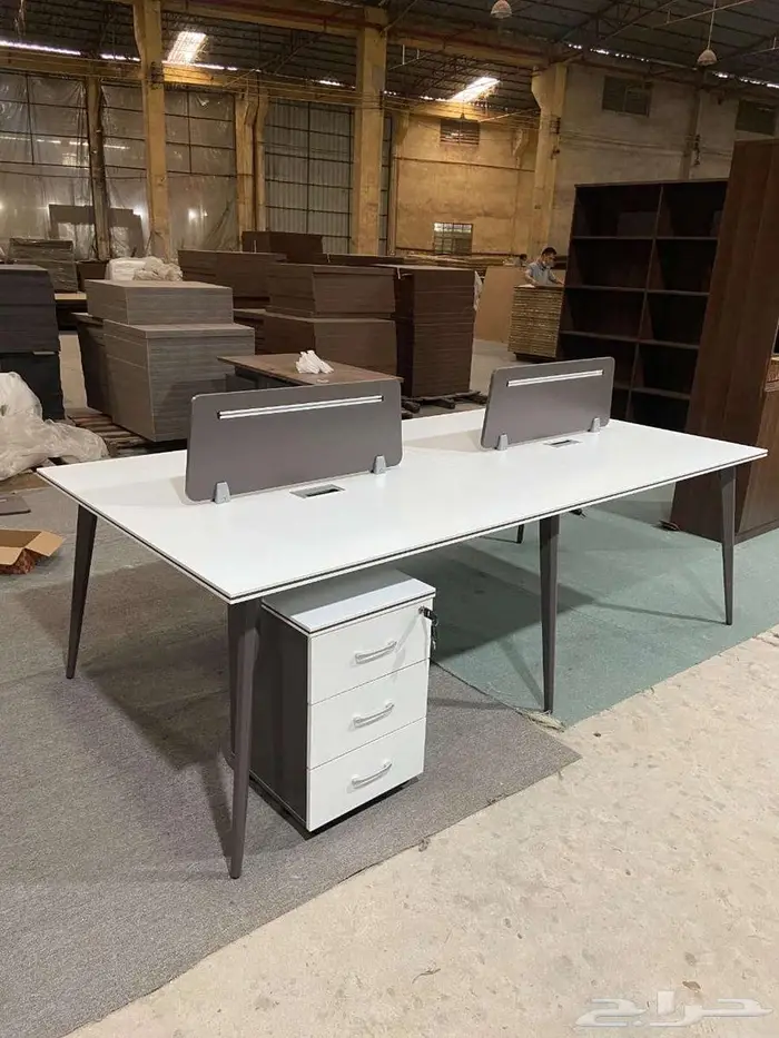 محطة عمل رباعي ثناي ومفرد اشكال جديد و توصيل مجانا  في جدة 1