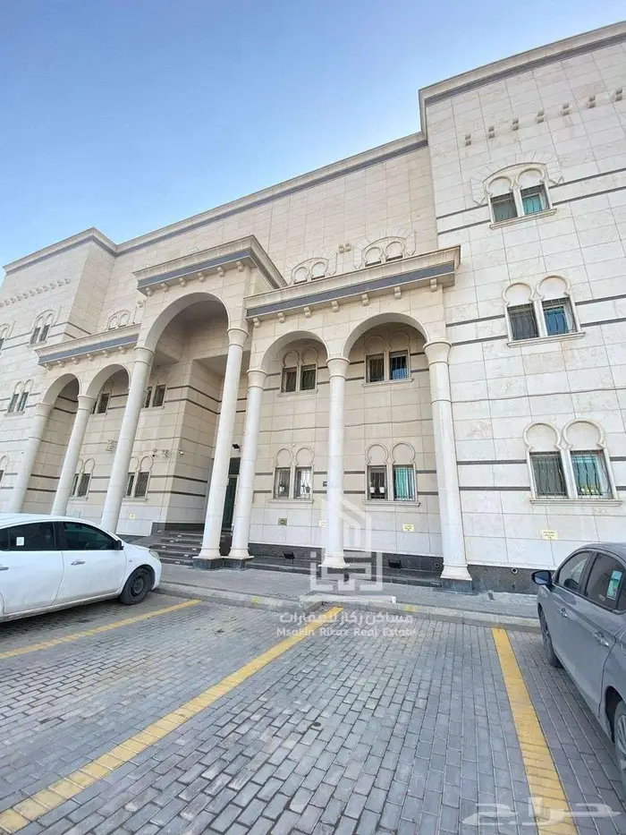 شقة للبيع موقع مميز مقابل مدينة الملك عبدالعزيز الطبية 1