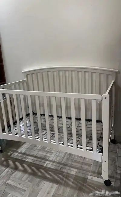 سرير اطفال ابيض 0