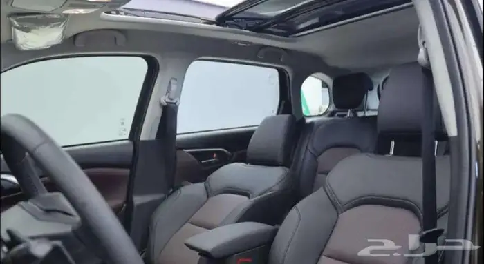 تويوتا اوربان كروزر 2025 5