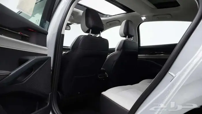 فورد تورس تيتانيوم 2026 7