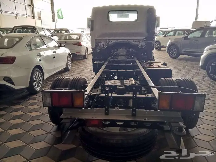 ايسوزو شاحنة 4 طن شاص قصير 2025 6