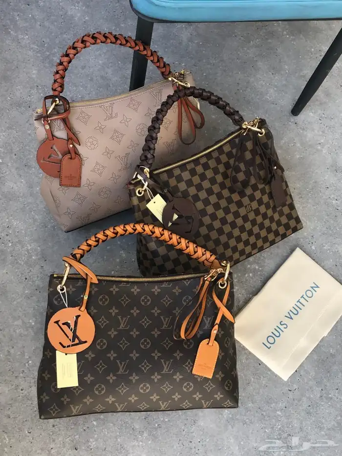 شنط برادا   جيس   كوتش   شانيل توري بورش   مع الملحقات 86