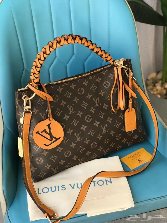 شنط برادا   جيس   كوتش   شانيل توري بورش   مع الملحقات 90