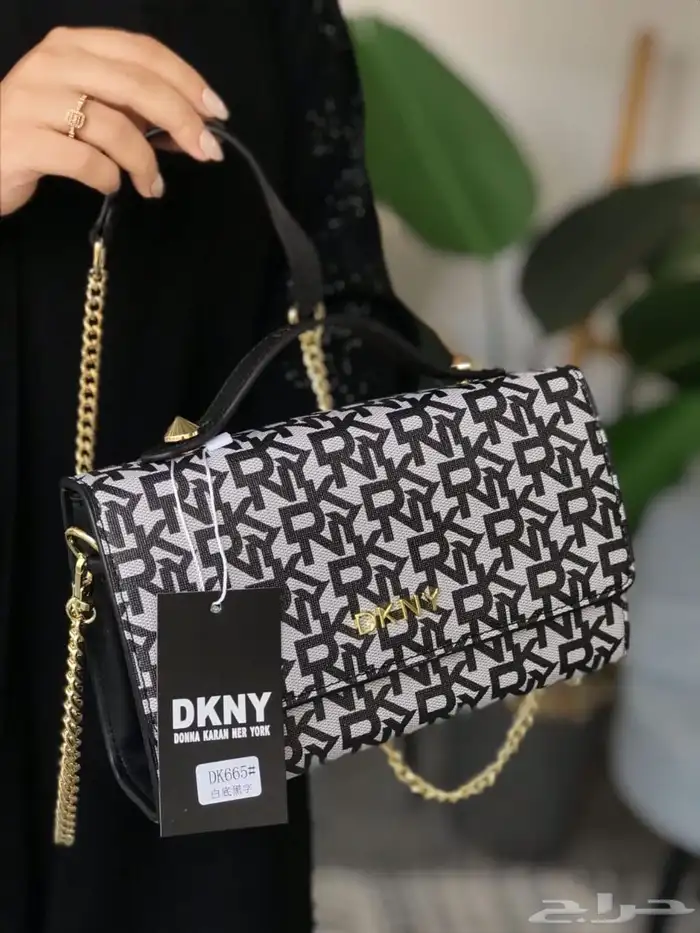 شنط برادا   جيس   كوتش   شانيل توري بورش   مع الملحقات 62