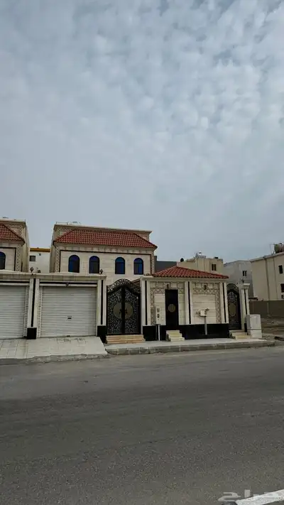 للبيع فيلا في الخبر حي الشراع المساحه 437 0