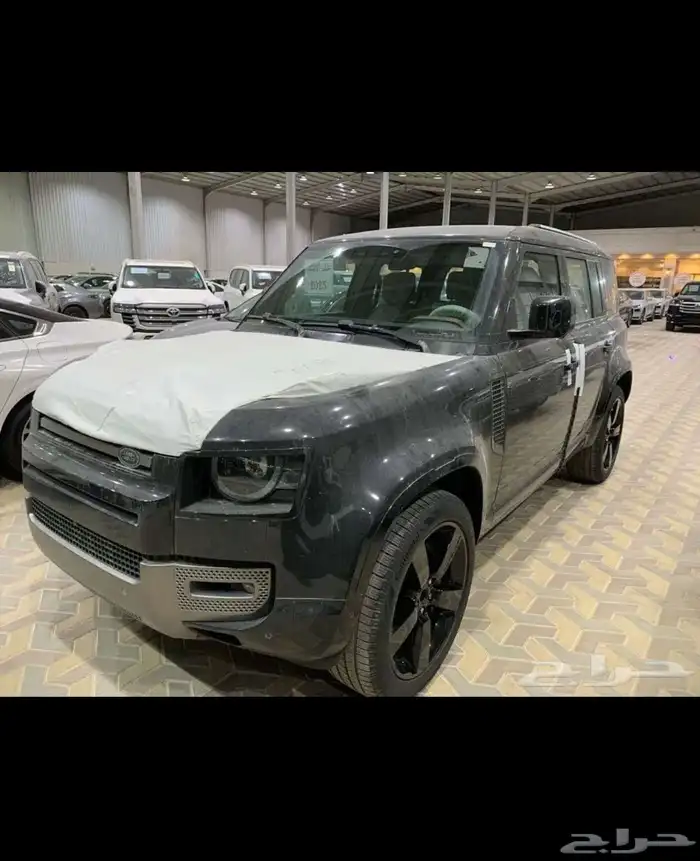 لاندروفر - ديفندر HSE فل كامل V6 خليجي موديل 2025 3