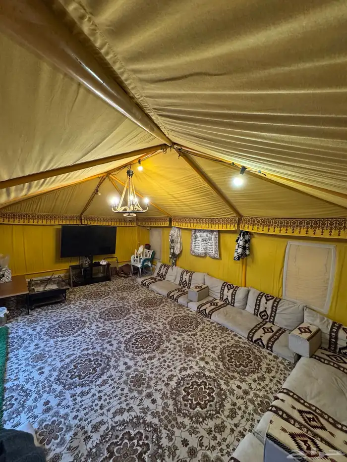 للبيع خيمة ( هيكل ) ضد المطر استخدام قليل جدا 0